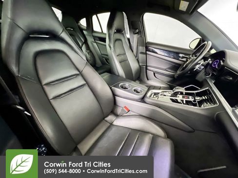 Used 2021 Porsche Panamera 4S w/ Premium Package image 18