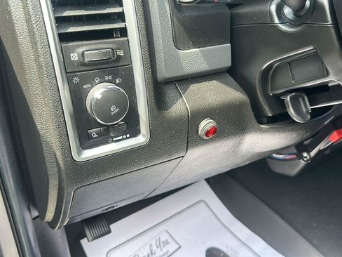 Used 2019 RAM 1500 Big Horn AWD/4WD image 25