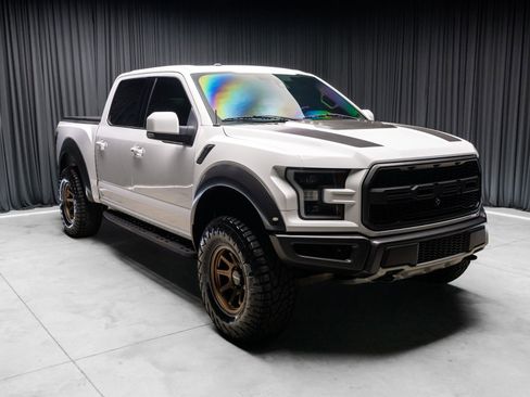 Used 2017 Ford F150 Raptor w/ Equipment Group 802A Luxury AWD/4WD image 2
