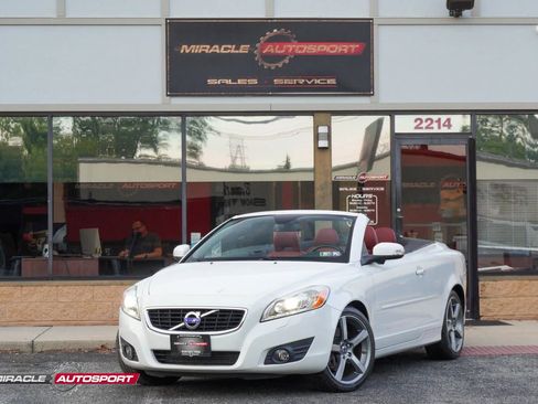 Used 2012 Volvo C70 T5 w/ Dynamic Trim Pkg image 1
