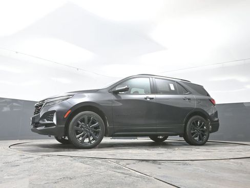 Used 2023 Chevrolet Equinox RS image 51