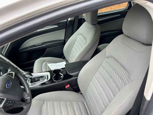 Used 2016 Ford Fusion S image 9