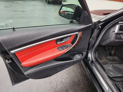 Used 2017 BMW 330i xDrive Sedan image 16