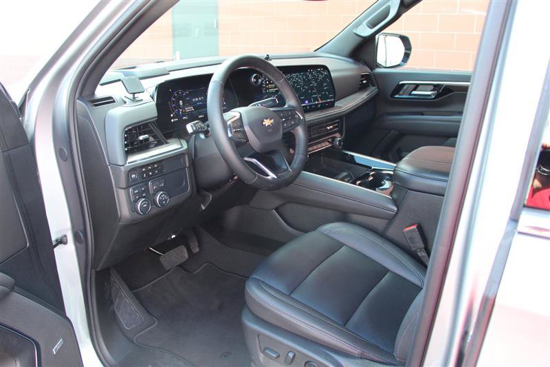 Used 2025 Chevrolet Tahoe LT w/ Comfort Package AWD/4WD image 9