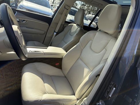 Certified 2023 Volvo XC90 B5 Core w/ Protection Package Premier image 16