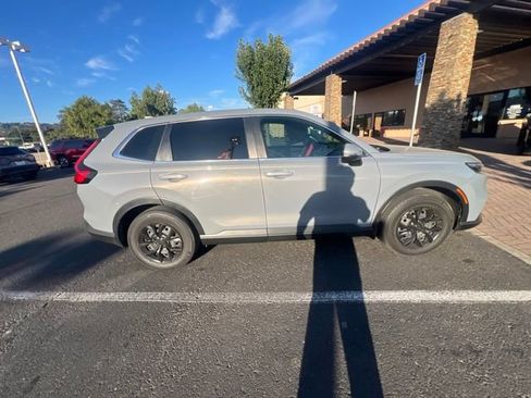 Used 2023 Honda CR-V LX image 25