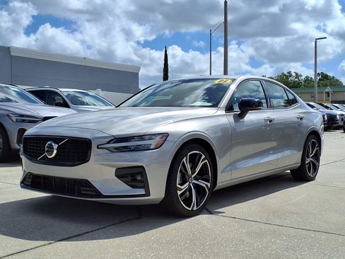 Certified 2023 Volvo S60 B5 Core FWD image 3