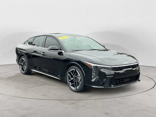 Used 2025 Kia K4 GT-Line w/ GT-Line Premium Package FWD image 3
