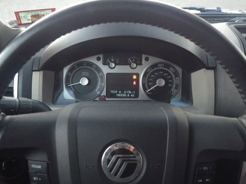 Used 2009 Mercury Mariner Premier image 8