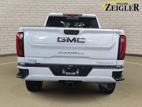 New 2026 GMC Sierra 2500 Denali Ultimate AWD/4WD image 6