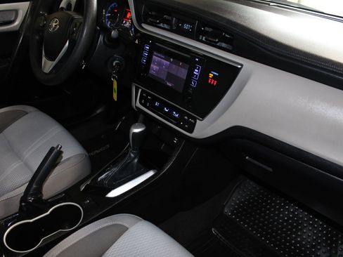 Used 2019 Toyota Corolla LE image 23