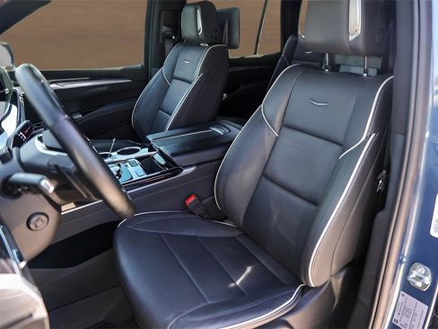 Used 2025 Cadillac Escalade Sport w/ Touring Package image 7