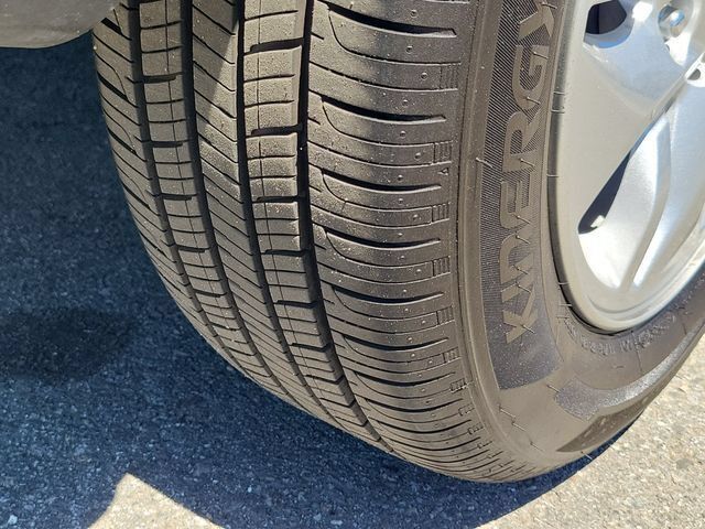 Certified 2026 Hyundai Venue SE FWD image 27