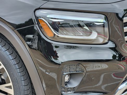 Certified 2025 Mercedes-Benz GLB 250 image 26
