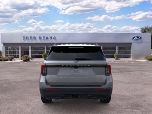 New 2026 Ford Explorer Active AWD/4WD image 7