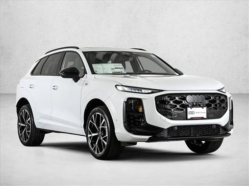 New 2026 Audi Q3 quattro 2.0T AWD/4WD image 3