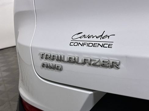 Used 2025 Chevrolet TrailBlazer LT AWD/4WD image 32