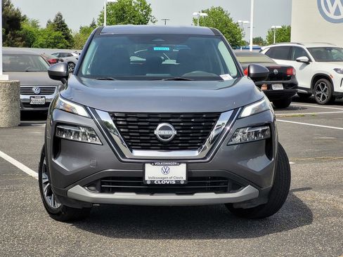 Used 2023 Nissan Rogue SV FWD image 3