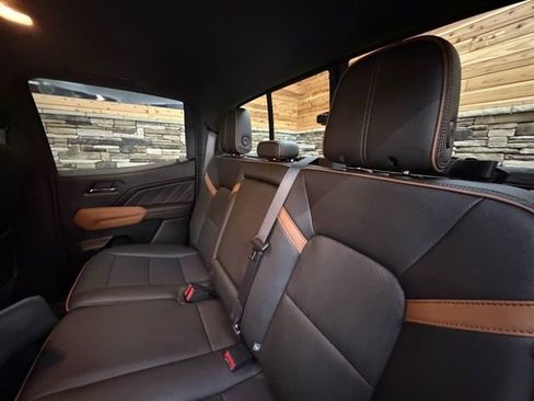 Used 2023 GMC Canyon AT4 w/ AT4 Premium Package image 31