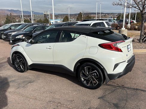 Used 2021 Toyota C-HR Limited image 23