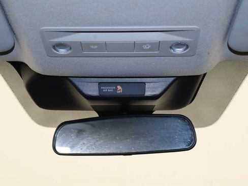 Used 2025 Nissan Kicks SV FWD image 22