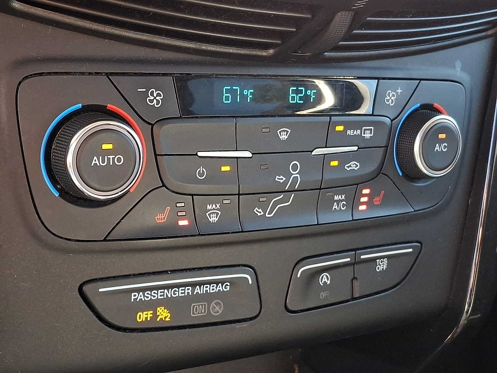 Used 2017 Ford Escape Titanium AWD/4WD image 14