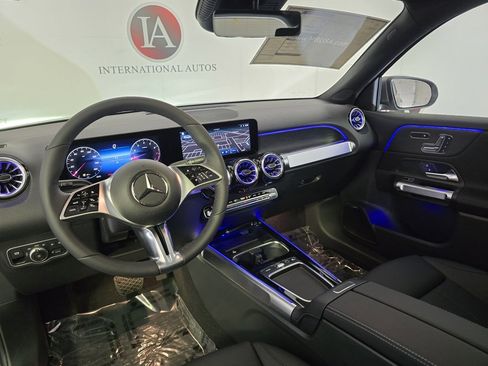 New 2025 Mercedes-Benz GLB 250 4MATIC image 13