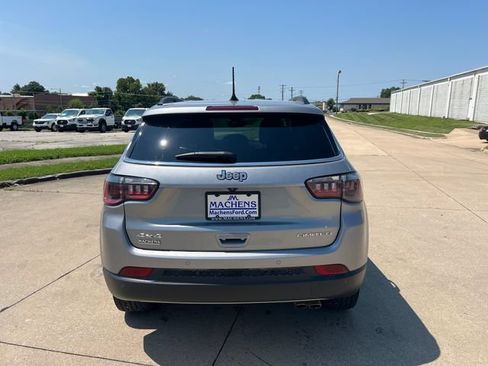 Used 2021 Jeep Compass Limited AWD/4WD image 5