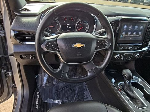 Used 2023 Chevrolet Traverse LT w/ Rear Camera Mirror Package image 51
