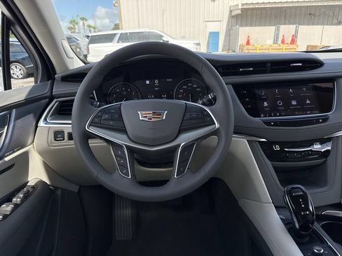 New 2026 Cadillac XT5 Premium Luxury w/ Driver Assist Package FWD image 17