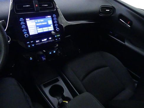 Used 2022 Toyota Prius LE image 13