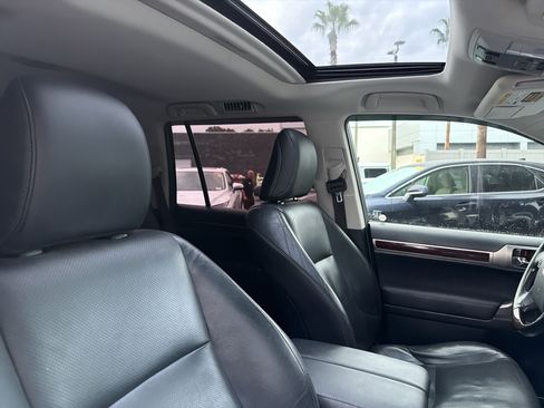 Used 2017 Lexus GX 460 Premium w/ Premium Package AWD/4WD image 42