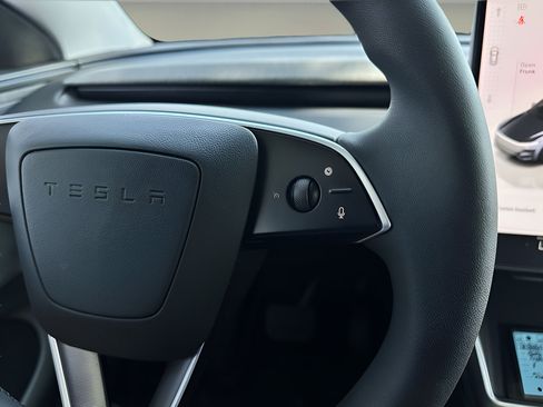 Used 2026 Tesla Model Y Long Range AWD/4WD image 12