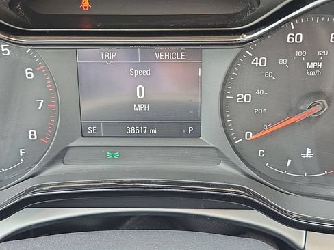 Used 2024 Chevrolet Trax LS w/ LS Convenience Package FWD image 18