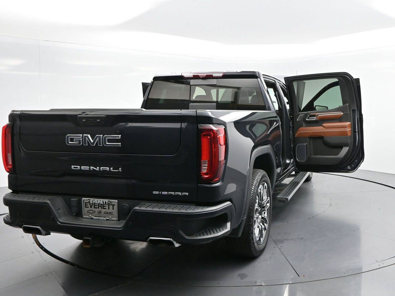Used 2023 GMC Sierra 1500 Denali Ultimate AWD/4WD image 16