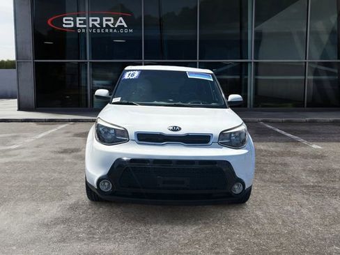 Used 2016 Kia Soul + FWD image 8
