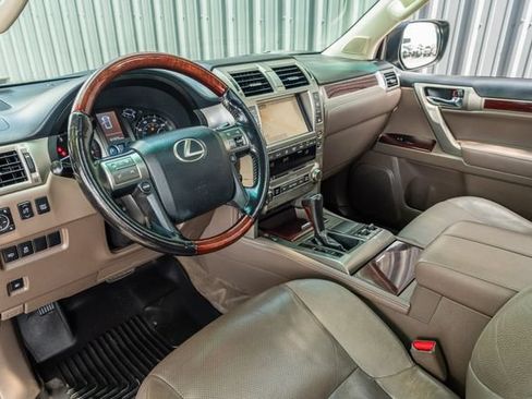 Used 2016 Lexus GX 460 w/ Premium Package AWD/4WD image 24
