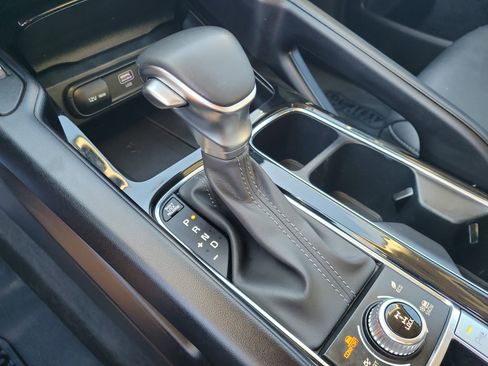 Used 2024 Kia Telluride S image 33