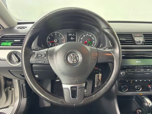 Used 2014 Volkswagen Passat 1.8T Wolfsburg Edition FWD image 14