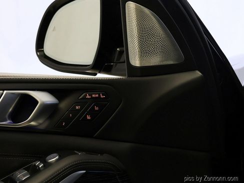 Used 2021 BMW X7 M50i w/ Executive Package image 32