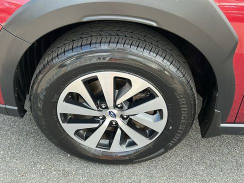 Used 2023 Subaru Outback Premium image 5