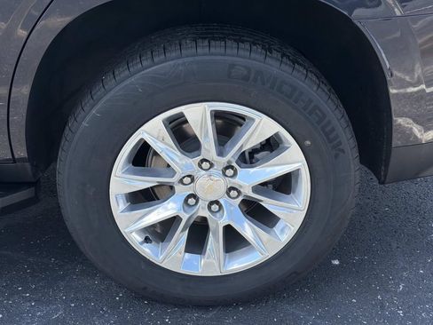 Used 2024 Chevrolet Tahoe Premier RWD image 10