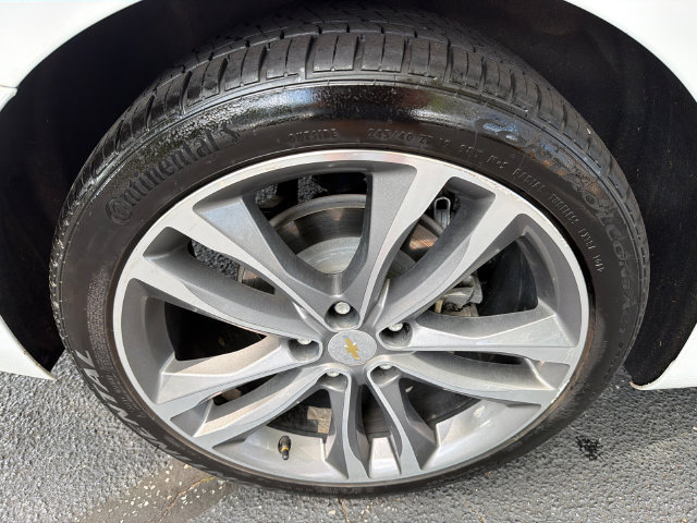 Used 2022 Chevrolet Malibu LT FWD image 17