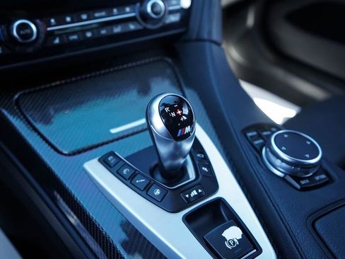 Used 2016 BMW M6 image 28