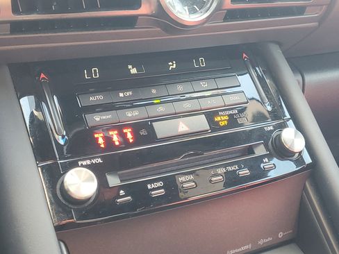 Used 2024 Lexus IS 300 w/ Comfort Package image 28