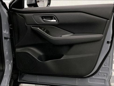 New 2026 Nissan Rogue SV w/ Cold Weather Package AWD/4WD image 35