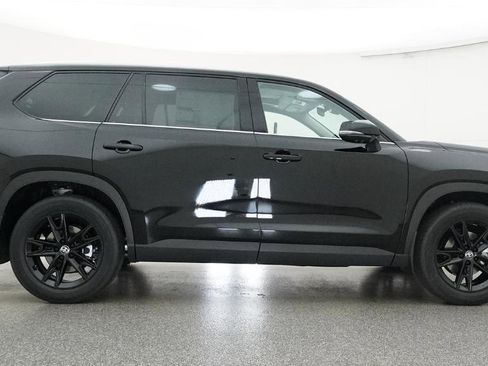 New 2026 Toyota Grand Highlander Limited image 30