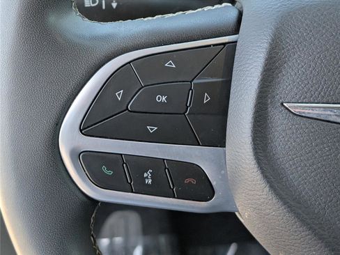 Used 2023 Chrysler Voyager LX FWD image 23