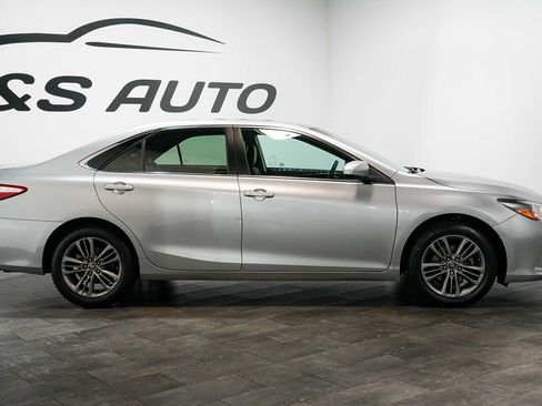 Used 2017 Toyota Camry SE FWD image 7