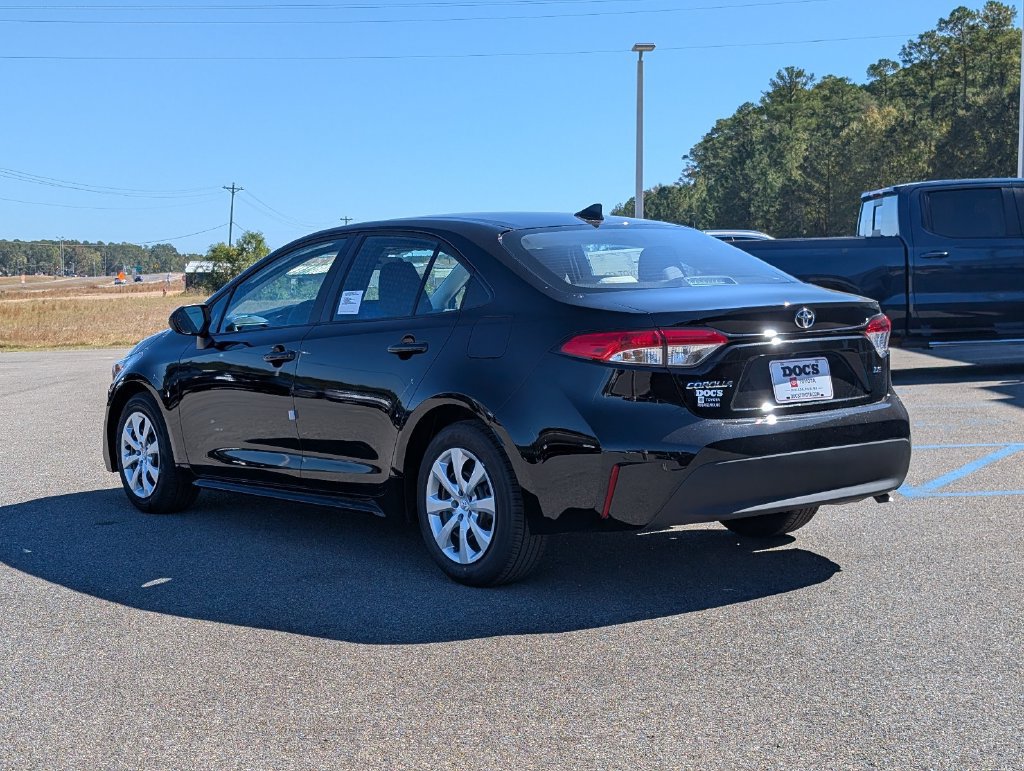 New 2027 Toyota Corolla LE FWD image 3